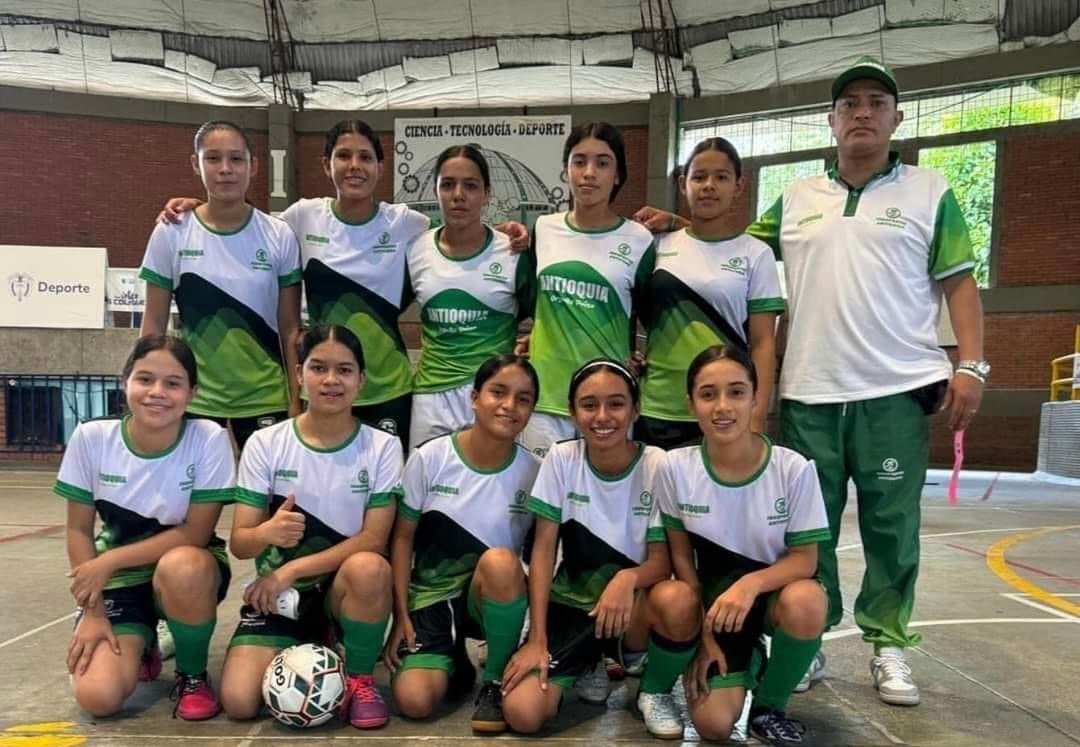 ¡Orgullo del Occidente antioqueño! Niñas de Sabanalarga brillan en los Juegos Nacionales de Intercolegiados de Fútbol de Salón