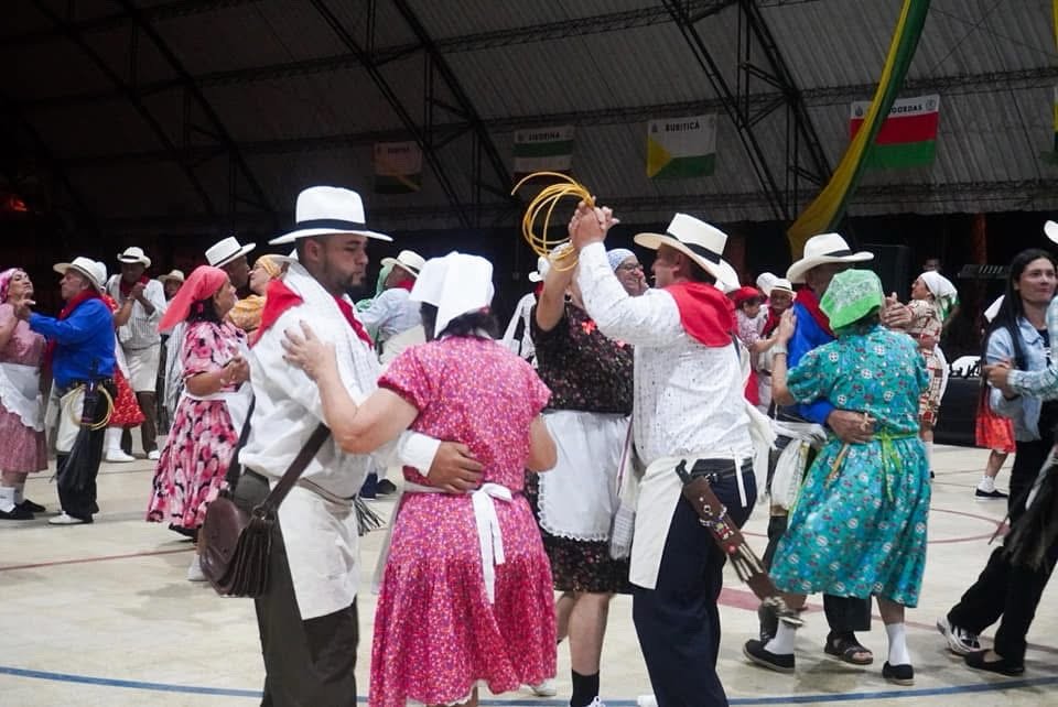 FRONTINO CELEBRA CON ÉXITO EL FESTIVAL DE BAILADORES DE MÚSICA PARRANDERA Y DEL “OTRODÍA”