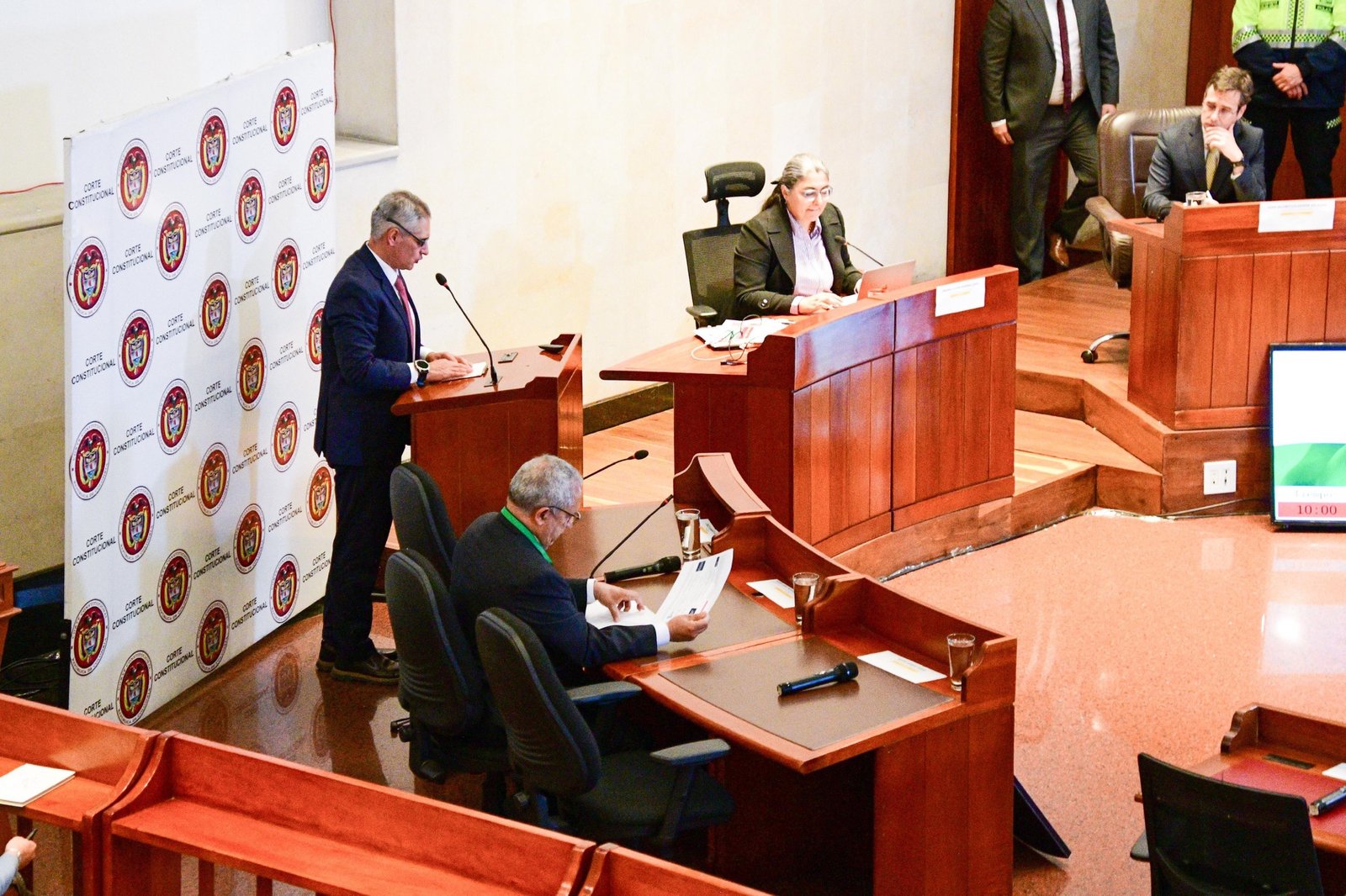 GOBERNADOR ANDRÉS JULIÁN DEFENDIÓ AUTONOMÍA TERRITORIAL ANTE LA CORTE CONSTITUCIONAL EN AUDIENCIA SOBRE LAS APPA