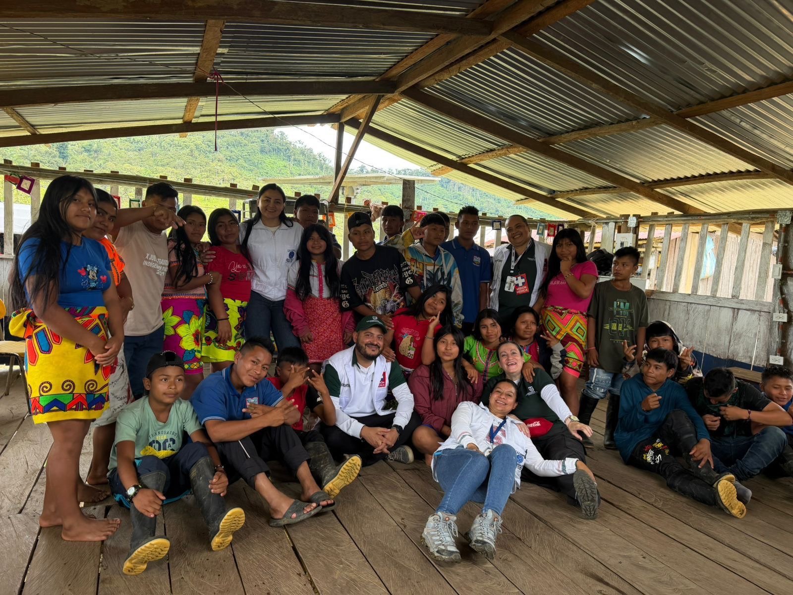 GOBERNACIÓN DE ANTIOQUIA LLEVA SALUD Y PREVENCIÓN A COMUNIDADES ALEJADAS CON EL PROGRAMA AÉREO SOCIAL